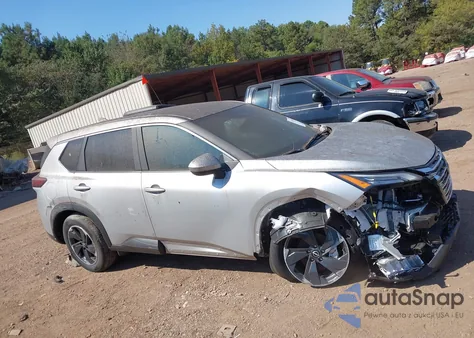 2025 Nissan Rogue Sv Intelligent Awd z USA, uszkodzony, nr VIN 5N1BT3BB7SC795433